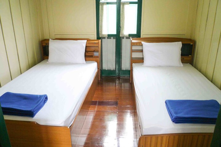 Room 30 of 115
