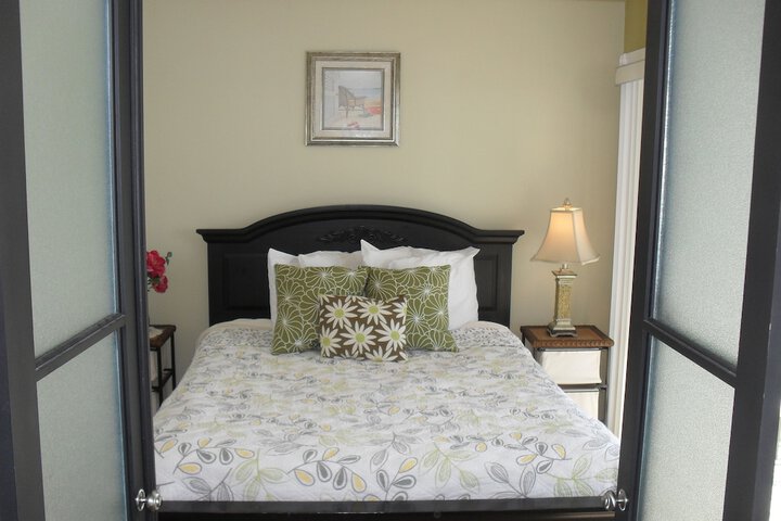 Room 4 of 83