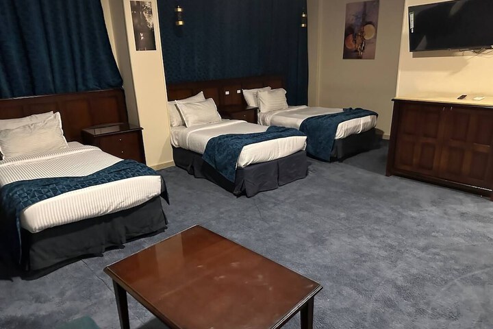 Room 38 of 90