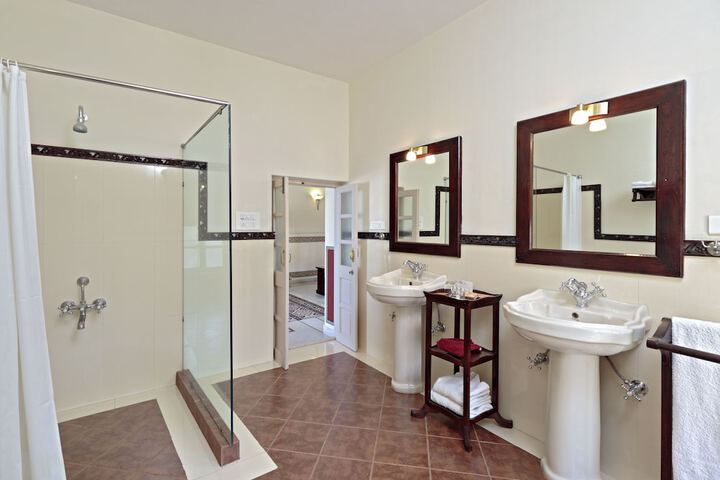 Clean Restrooms