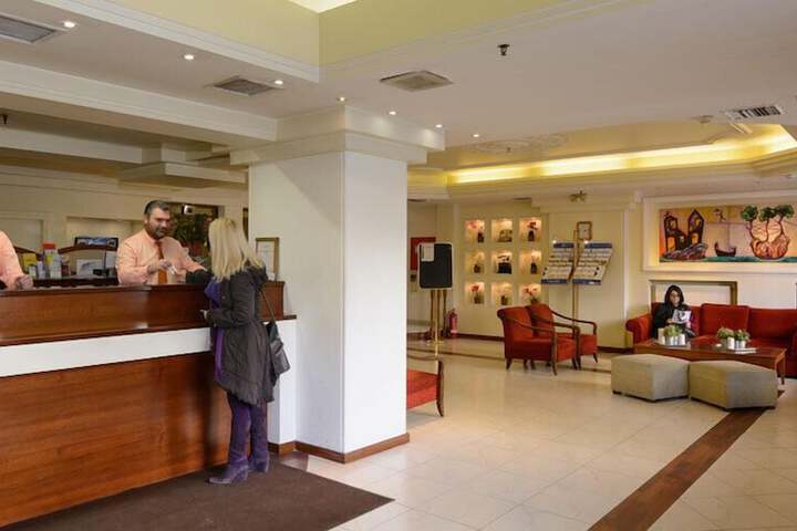 Guest Lobby