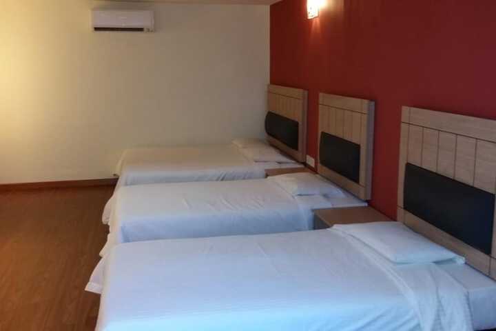 Room 20 of 34
