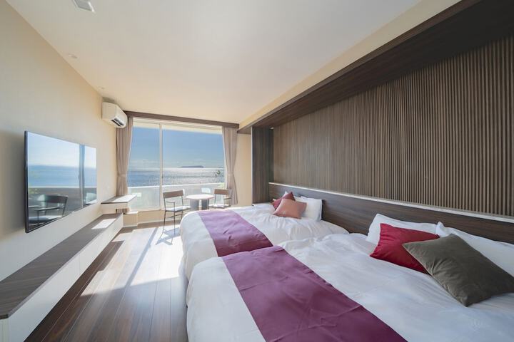 Room 10 of 53