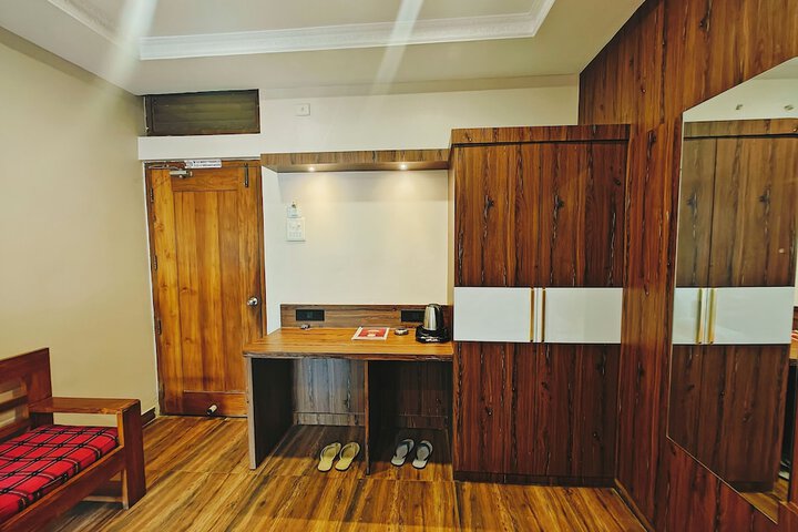Room 27 of 55