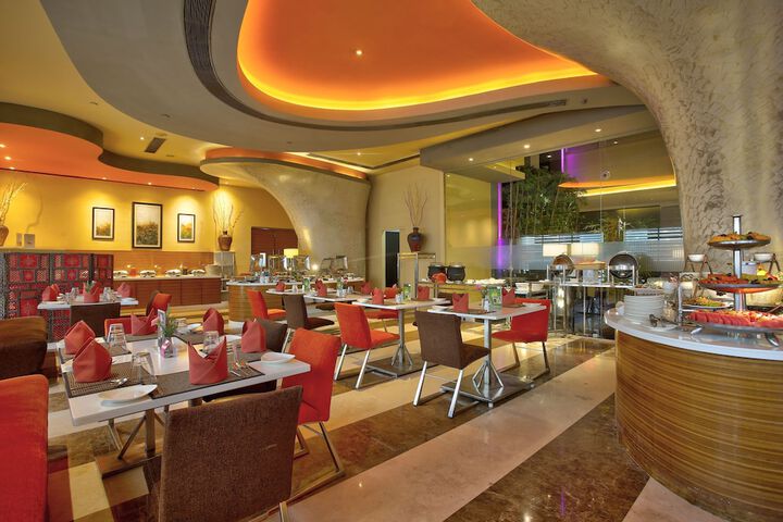 Dining 74 of 131