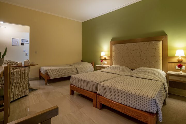 Room 10 of 49