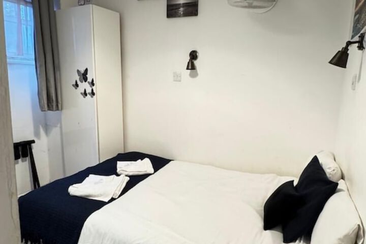 Room 74 of 118