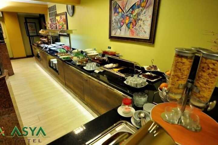 Breakfast/Coffee Service 20 of 31
