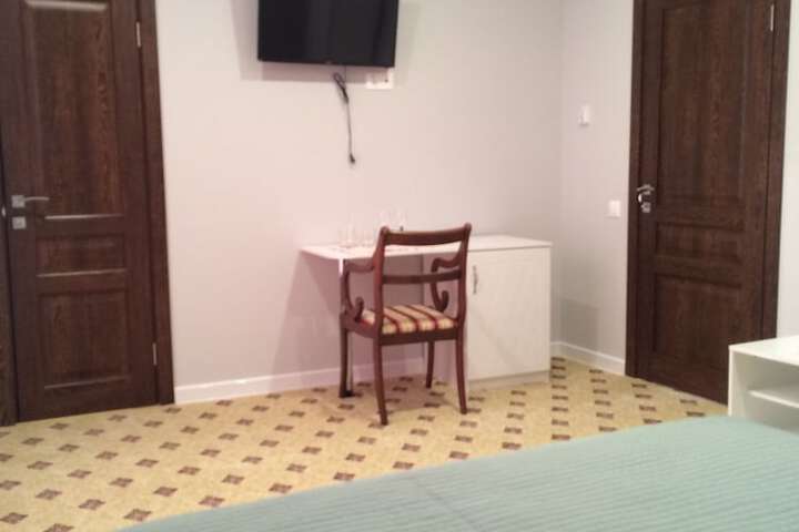 Room 15 of 30