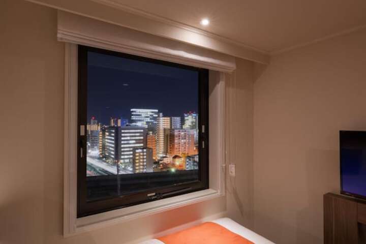 Room 13 of 78