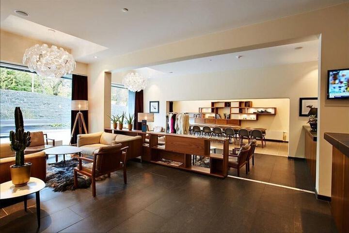 Lobby Entry