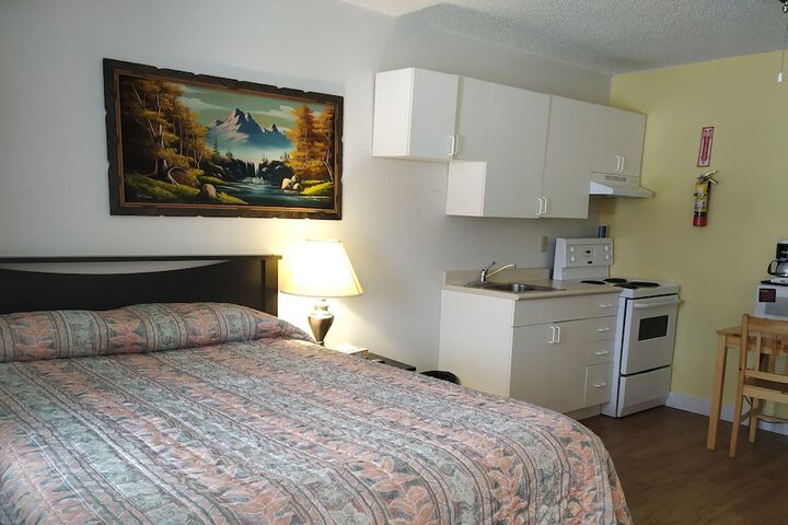 Room 33 of 51