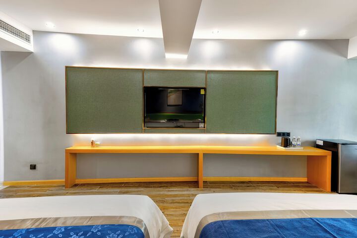 Room 38 of 68