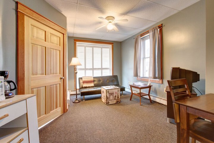 Room 17 of 31