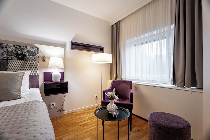 Room 16 of 85