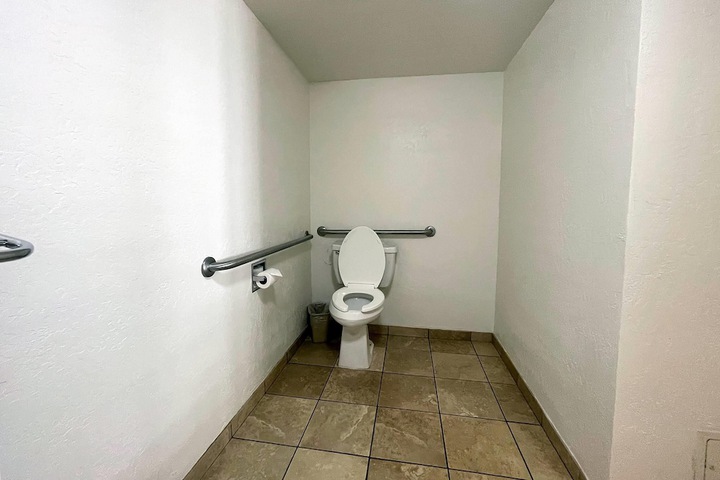 Room 11 of 12