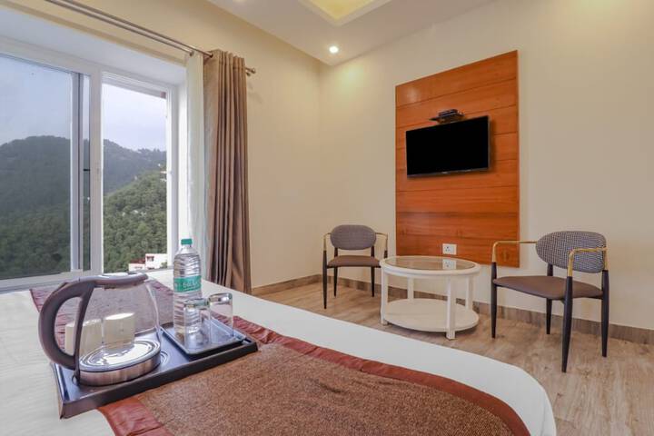 Room 5 of 20