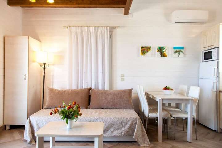 Room 15 of 32