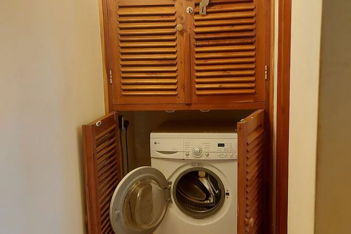 Room 6 of 32