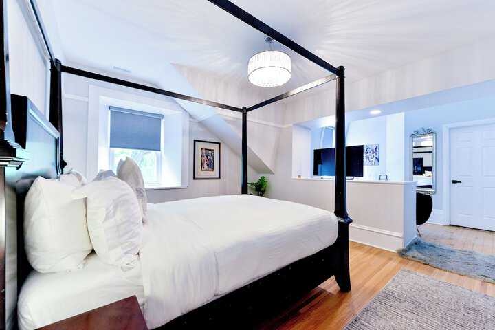 Double Deluxe Queen Bed (30 of 35)