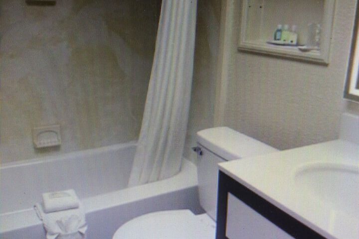 Double Accessible King Size Bed (4 of 11)