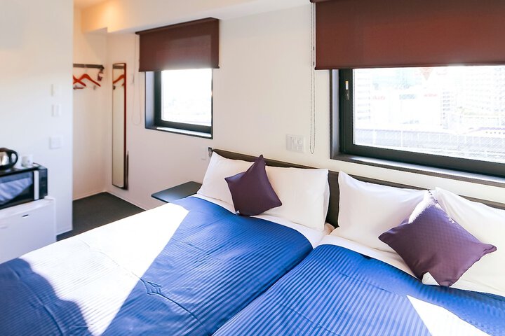 Room 9 of 20