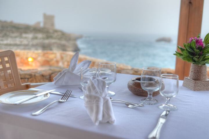 Dining 38 of 53