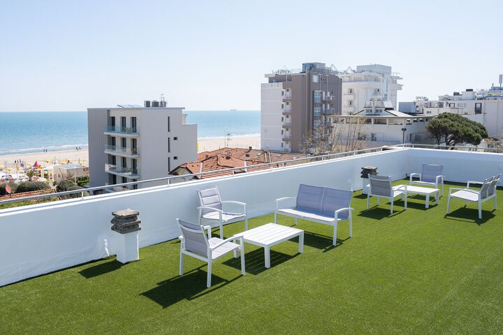Terrace/Patio 2 of 17