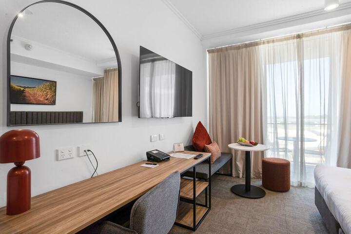 Room 16 of 42
