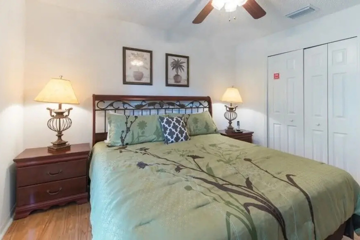 Room 6 of 22