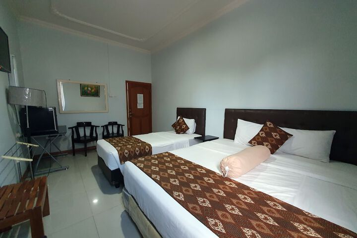 Room 10 of 26