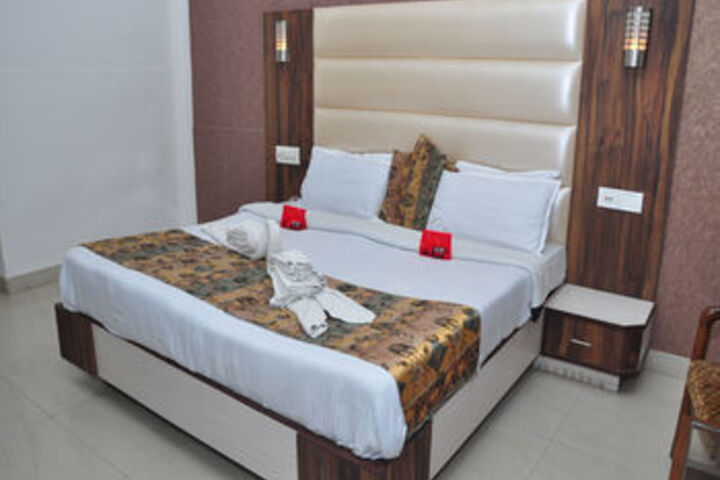 Room 7 of 28