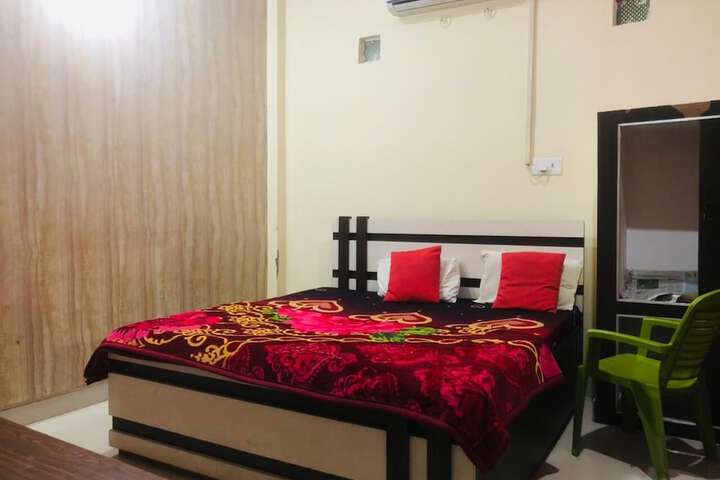 Room 3 of 14