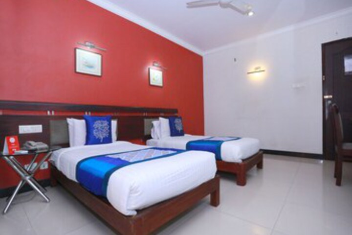 Room 9 of 20