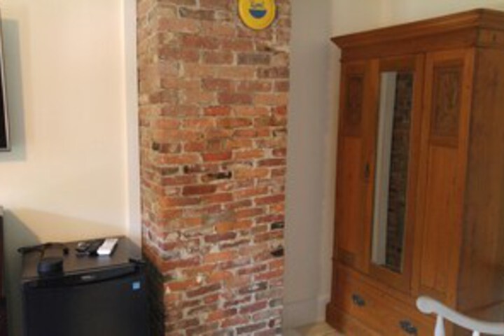 Room 36 of 38