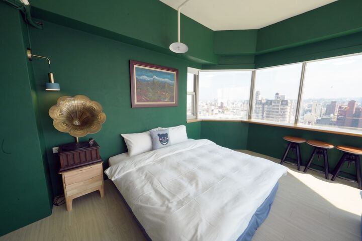 Room 5 of 45