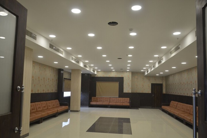 Ballroom/Hall 20 of 22