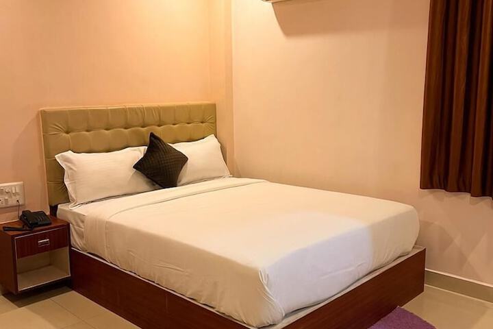 Room 5 of 31