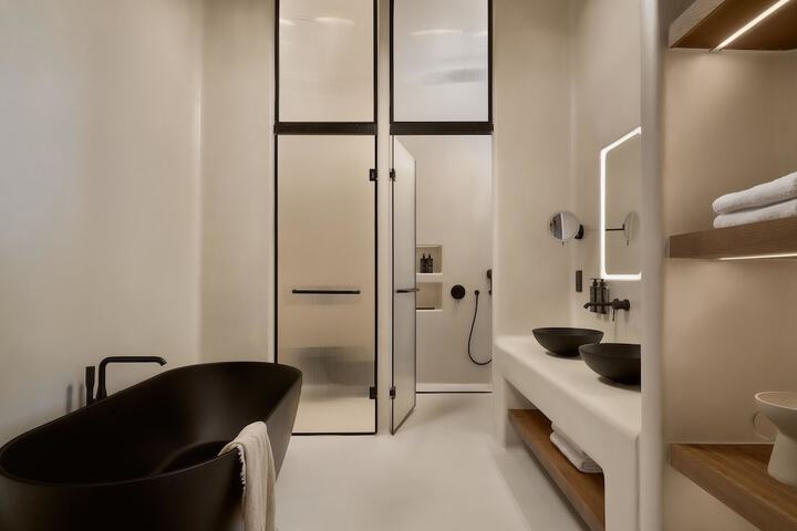 Room 65 of 110