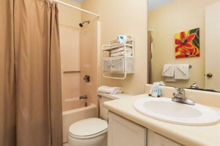 Room 4 of 20