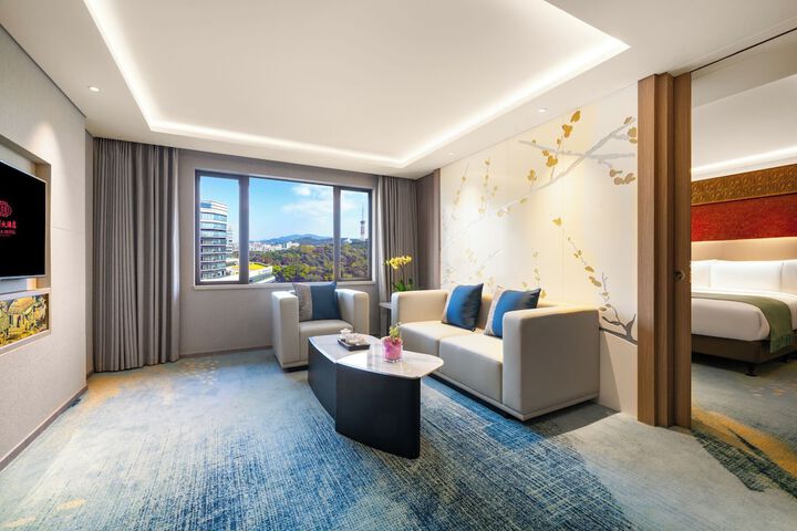 Room 11 of 50