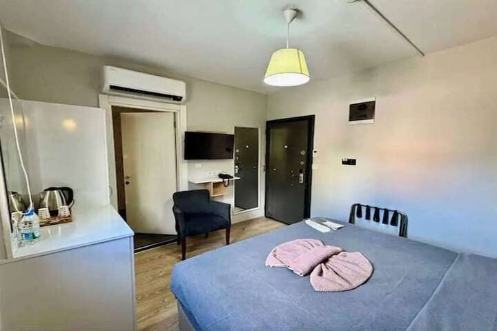 Room 7 of 37