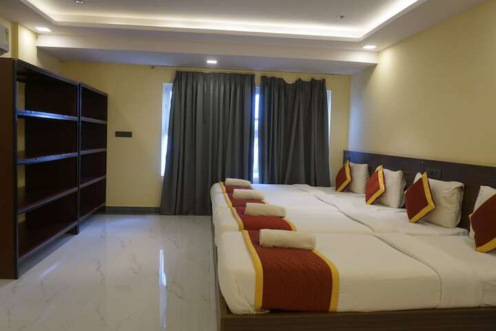 Room 73 of 128