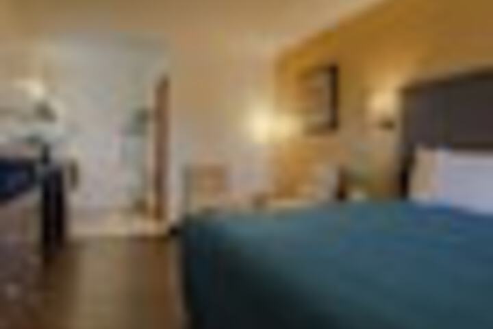 Room 8 of 111