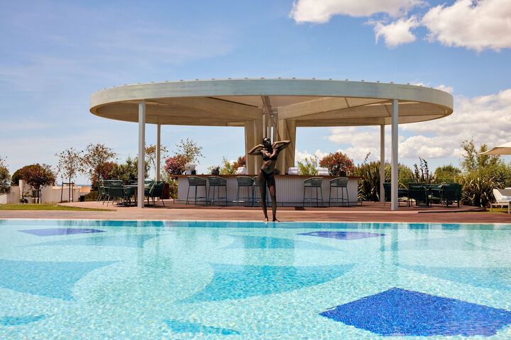 Pool 43 of 164