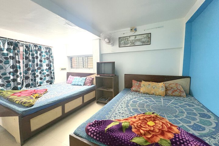 Room 16 of 37
