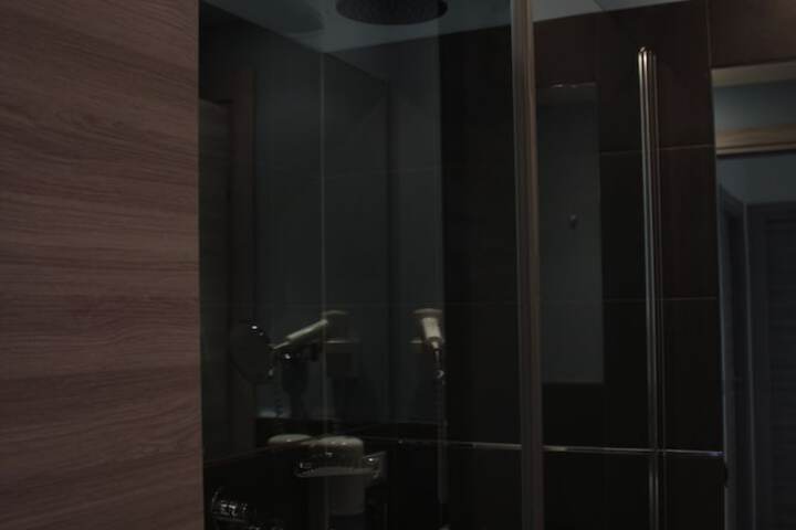 Room 32 of 44