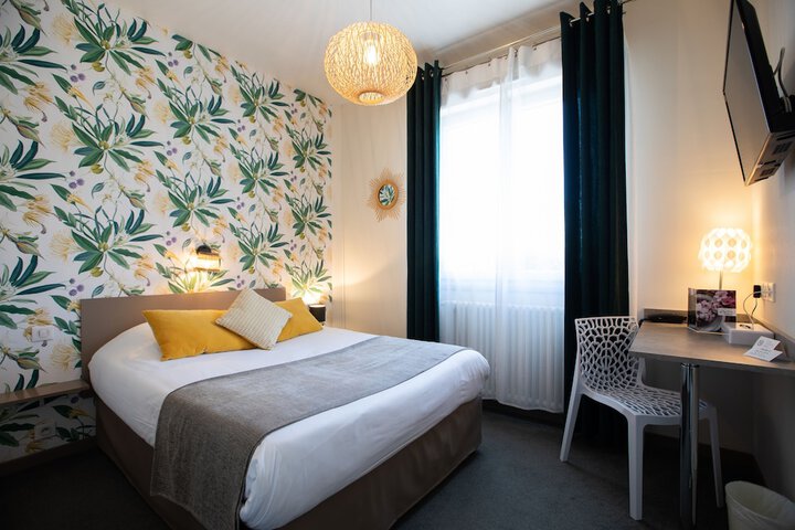 Room 43 of 114