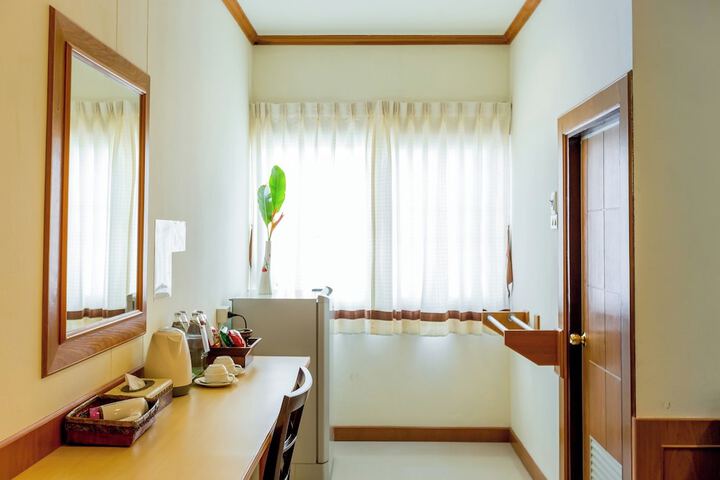 Room 12 of 53