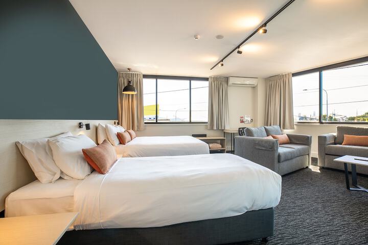 Room 4 of 31